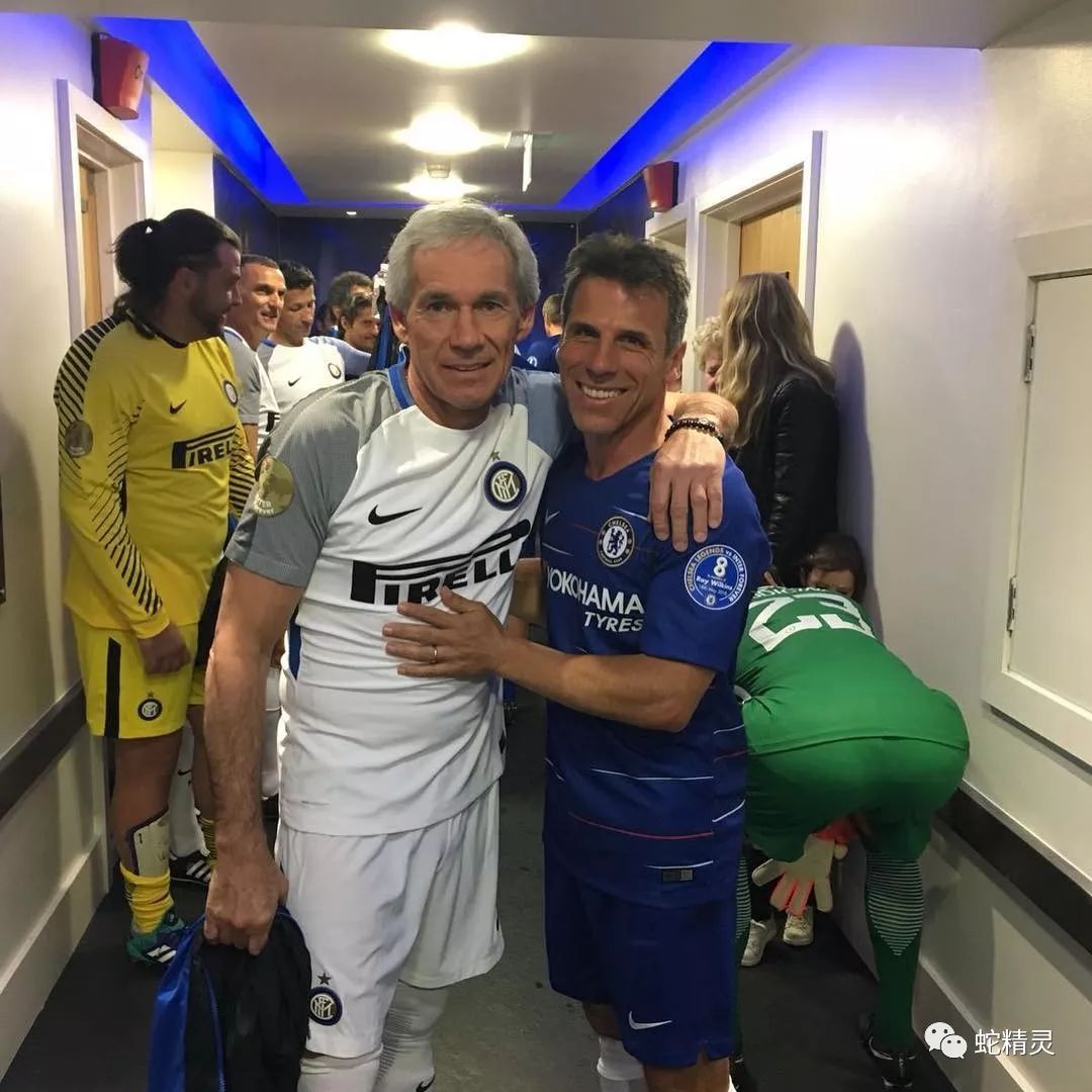 擎天柱vs震荡波 擎天柱vs震荡波