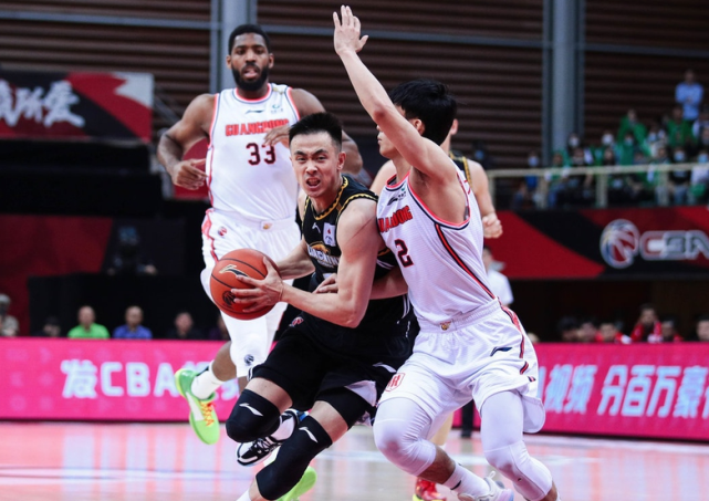 意甲清晨走向成谜,广厦男篮篮板制胜,更衣室稳定,临场指挥获称赞 意甲清晨走向成谜,广厦男篮篮板制胜,更衣室稳定,临场指挥获称赞