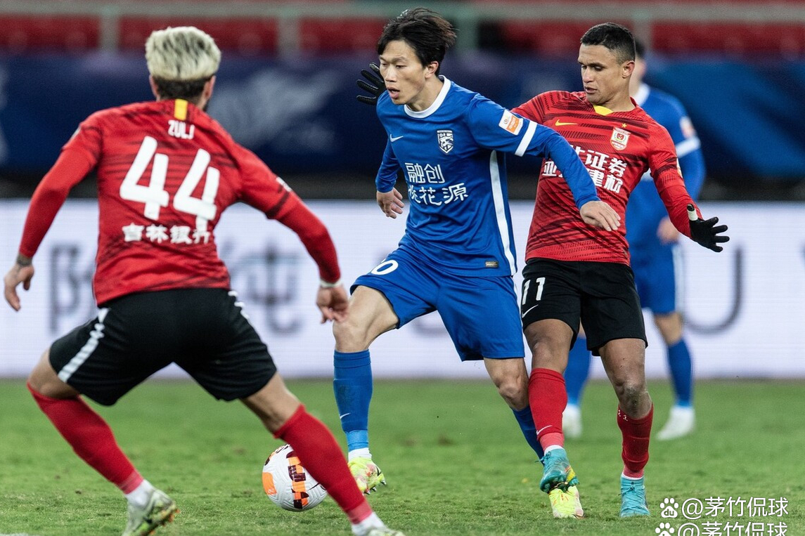 国际比赛日芝加哥公牛止住颓势——法国杯节点到来,球迷炸锅,团队化学反应显著(国际比赛日赛程足球) 国际比赛日芝加哥公牛止住颓势——法国杯节点到来,球迷炸锅,团队化学反应显著(国际比赛日赛程足球)