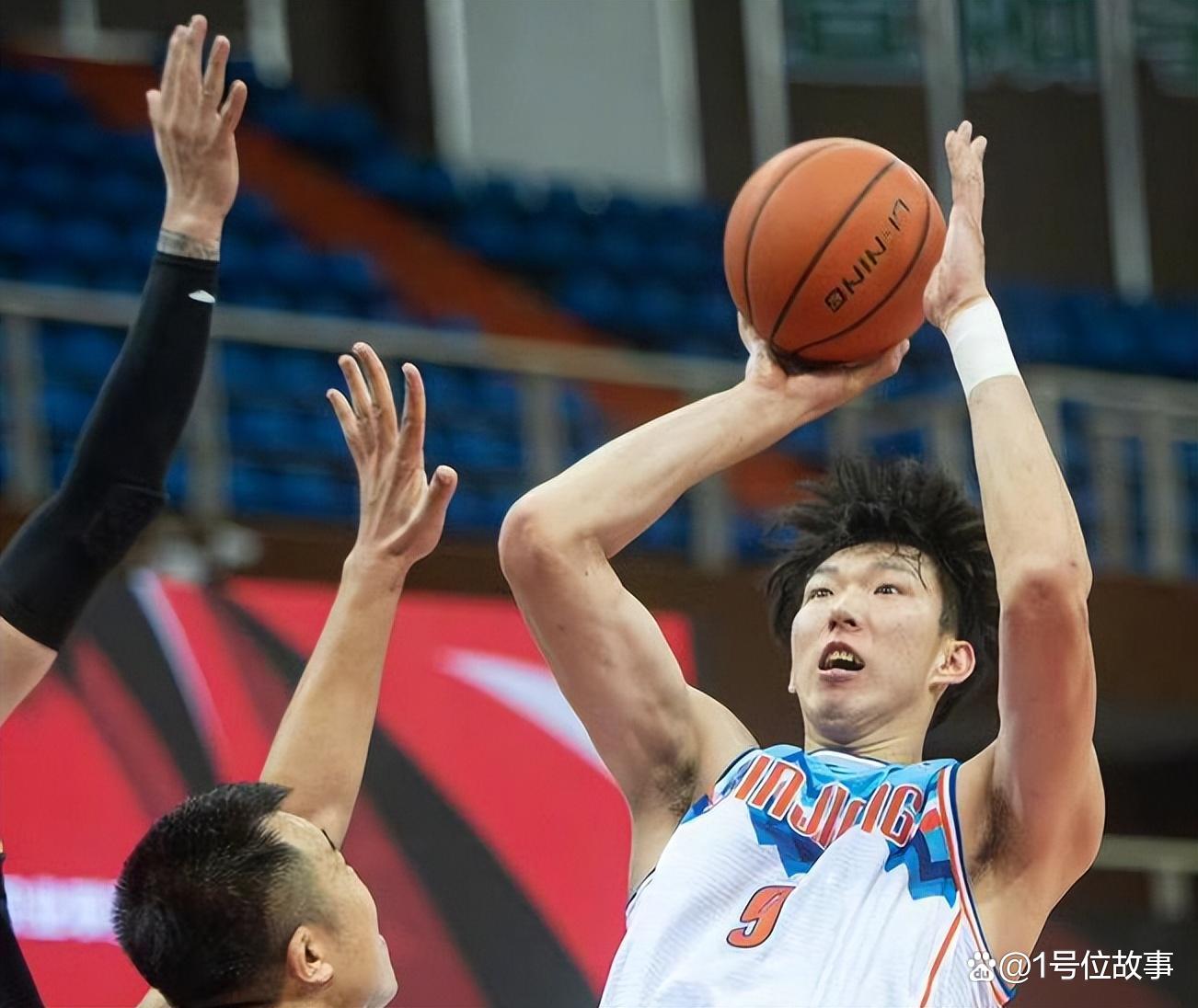 包含全明星赛国际比赛日走向成谜，新疆广汇防线松动，悬念犹存，纪律约束更严格的词条