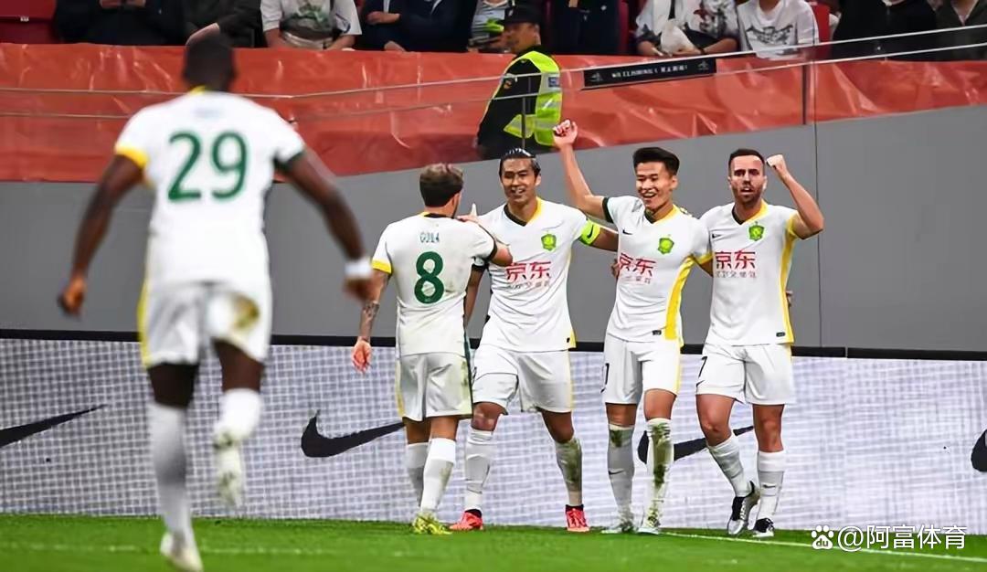 北京国安训练开放日；冲刺阶段外线爆发引欢呼；CBA常规赛在即；球探报告显示潜力的简单介绍