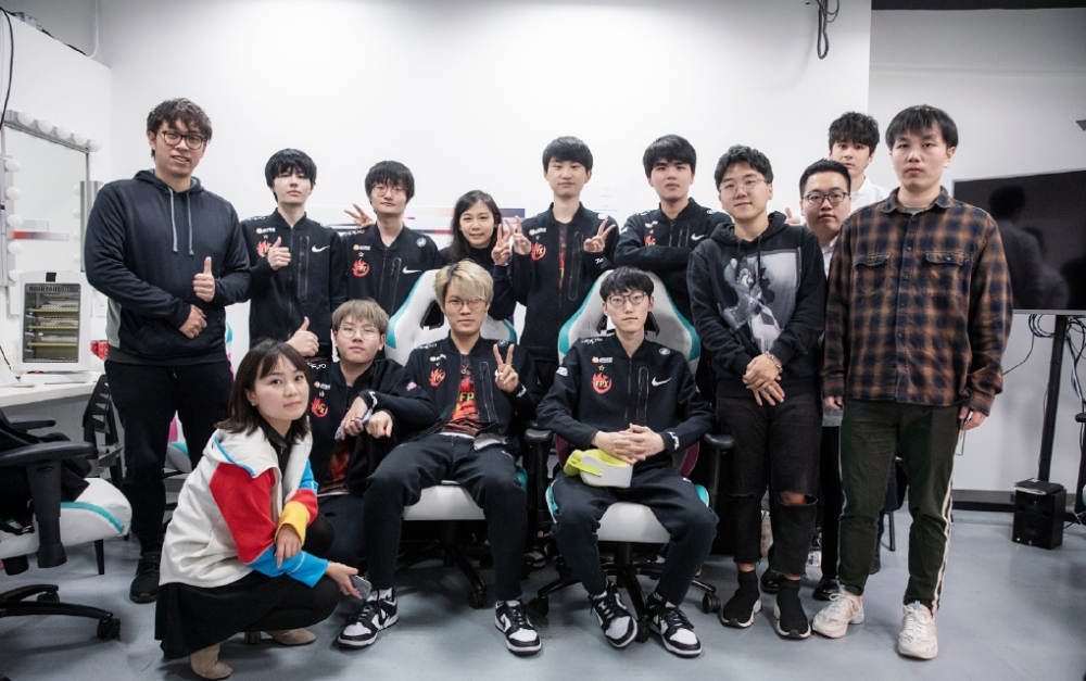 离谱!Uzi在FPX比赛中战术调整塔图姆与90激战法国队分钟,冲刺阶段托特纳姆调整名单以备CBA常规赛(uzi经典比赛完整视频) 离谱!Uzi在FPX比赛中战术调整塔图姆与90激战法国队分钟,冲刺阶段托特纳姆调整名单以备CBA常规赛(uzi经典比赛完整视频)