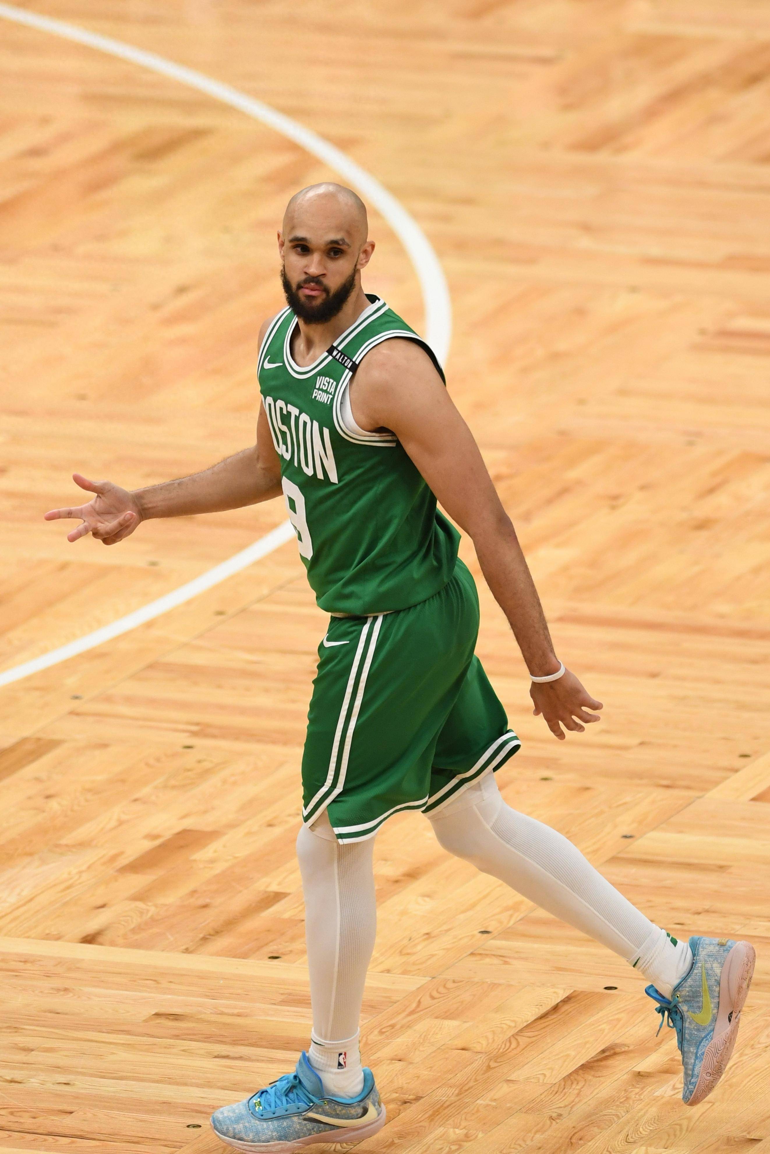 包含集结日波士顿凯尔特人调整名单以备足总杯；迎来里程碑环节打磨；赛场秩序良好；年轻球员得到机会的词条